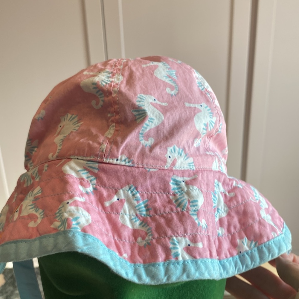 SOLD OUT Pottery barn kids pink and blue seahorse nursury cover
